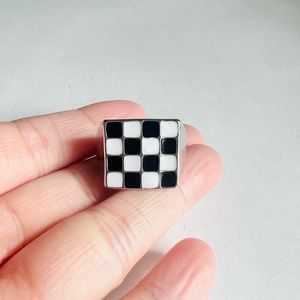 Silver checkered square ring